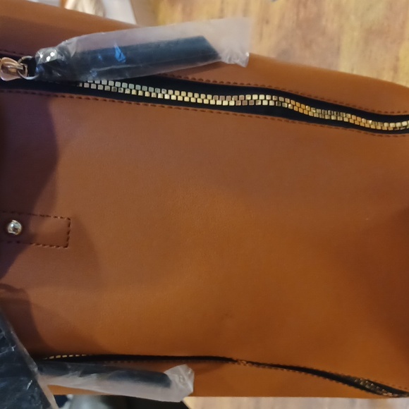 Jen & Co. Alexa 2 In 1 Hobo - Picture 9 of 9